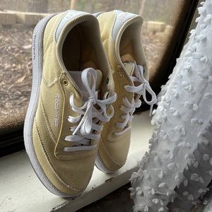 PERFECT CONDITION VINTAGE REEBOK CLUB C